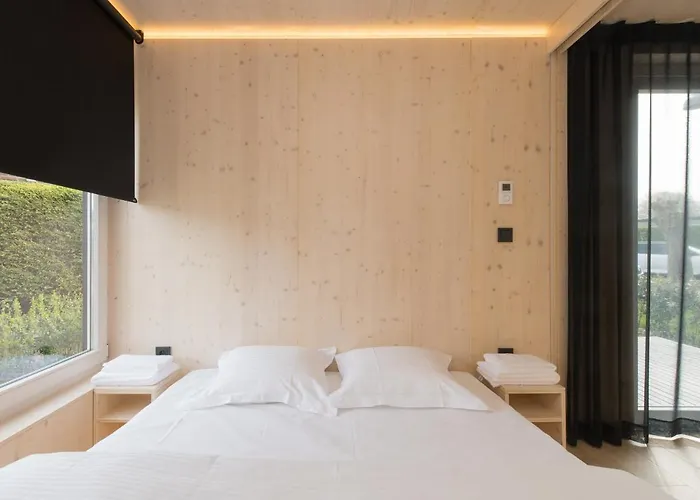 Aparthotel Fields Of Ellis