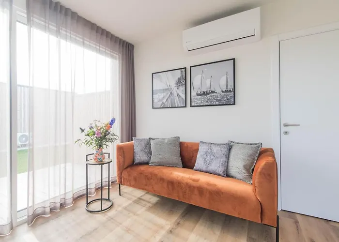 Aparthotel Fields Of Ellis